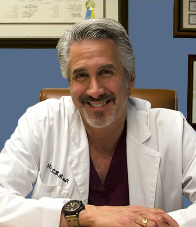 Médico Reumatologista Carlos Pereira